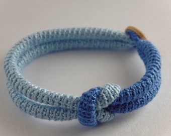 Crocheted blue bracelet, Crochet bracelet, Friendship bracelet, Crochet and wood, Boho bracelet, Contemporary crochet, Textile jewelry blue