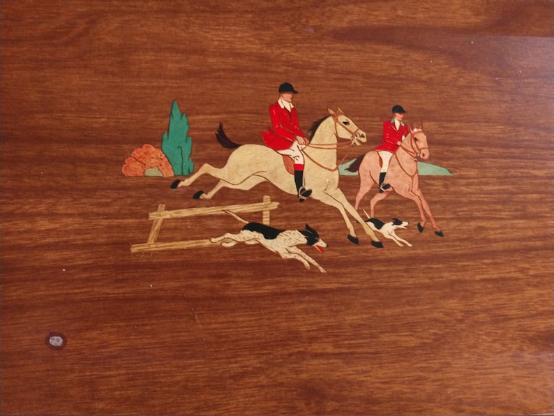 Hasko Lap Trays Steeplechase Set of Eight Faux Wood Equestrian Scene 1950/'s Vintage Lithographed Paper Over Wood