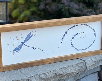 Dragonfly Memorial sign, A dragonfly to remind me even though we’re far apart your spirit is always with me forever in my heart, Quote Decor