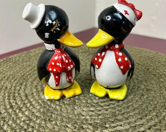 Vintage Ceramic Penguin Male Female Black White Red Salt and Pepper Shakers Japan
