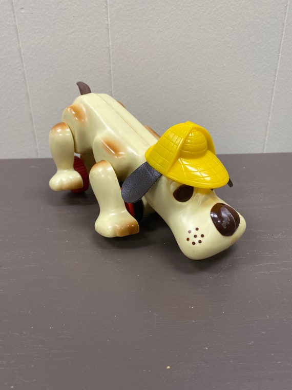 Vintage Hard Plastic Sniffing Hound Dog Push Toy 