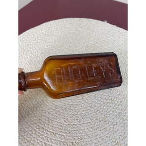 Antique Buckleys Formocreasol Medicine Bottle Redd Glaa Co