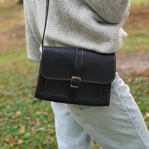 black leather shoulder bag