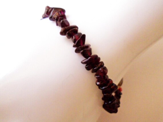 Polished Garnet Nugget Bracelet, Vintage Garnet Nugget Chip Bracelet, Garnet Gemstone Chip Bracelet
