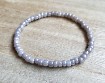 Silver bead stretch bracelet, beaded bracelet, gray bracelet, neutral bracelet, stretch bracelet, seed bead bracelet, silver bracelet,, gray