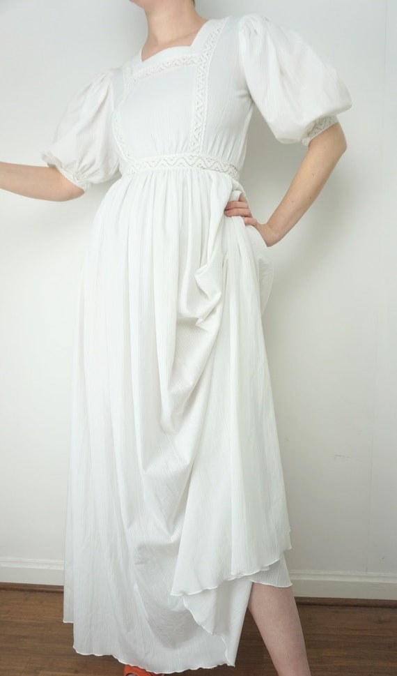 Vintage 1970s White Prairie Maxi Dress with Puff S