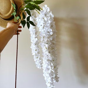 Guirnalda floral artificial de glicina blanca con tallos para arco de boda, flores de seda para tumbas