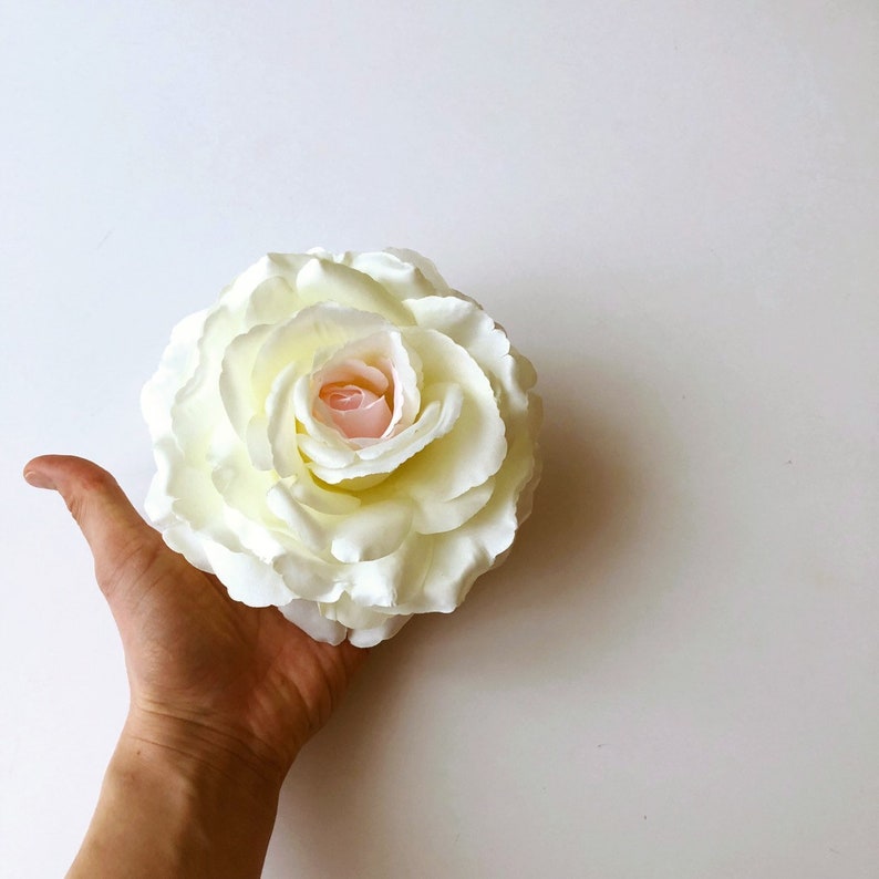 Flower crowns 14.5 cm 5.5/'/' Wedding bouquet Rose head Silk rose 1 piece Rose Head Artificial Silk Roses two shade white with pink