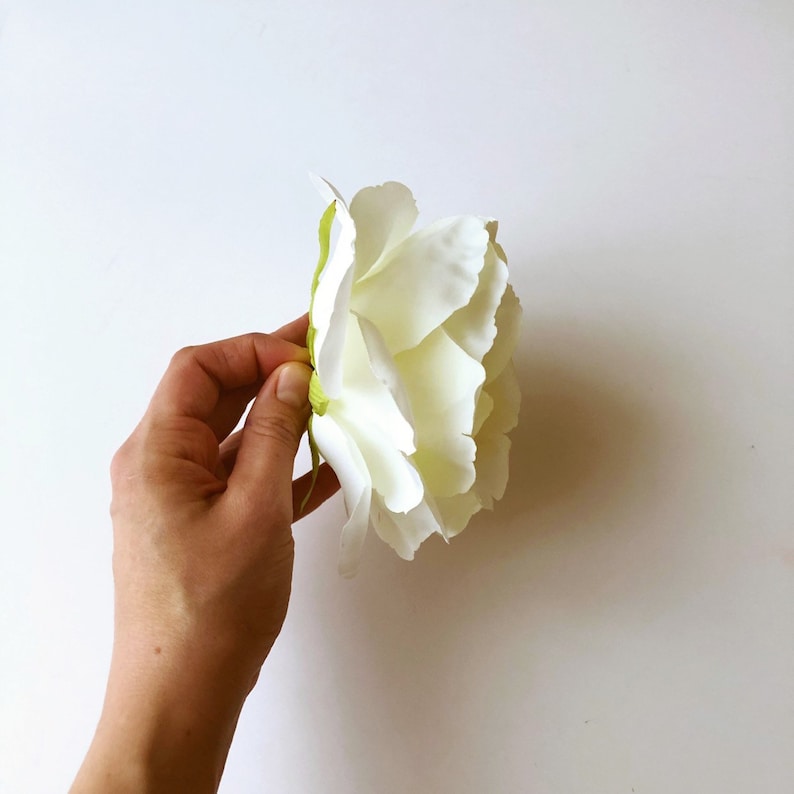 Flower crowns 14.5 cm 5.5/'/' Wedding bouquet Rose head Silk rose 1 piece Rose Head Artificial Silk Roses two shade white with pink