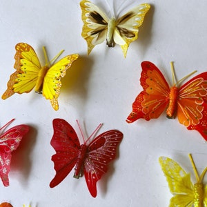 Papillons artificiels avec ou sans épingles, vrai papillon, papillon plume 3D, décoration de chambre d'enfant, couronne de fleurs, décorations de chapellerie image 4