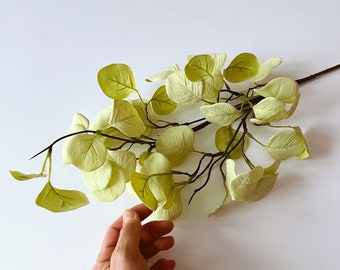 Branche d'eucalyptus artificielle, feuilles en tissu fin, 70 cm, rembourrage de bouquet, fleurs dans un vase, fleurs artificielles, fleurs artificielles, vert pâle