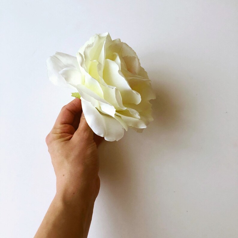 Flower crowns 14.5 cm 5.5/'/' Wedding bouquet Rose head Silk rose 1 piece Rose Head Artificial Silk Roses two shade white with pink