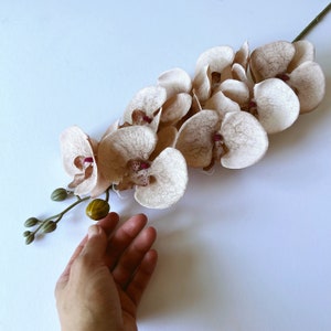 Wedding Orchid Flowers Artificial Phanelopsis flowers Soft touch Faux flowers phanelopsis heads on steam vase arrangement exotic flowers