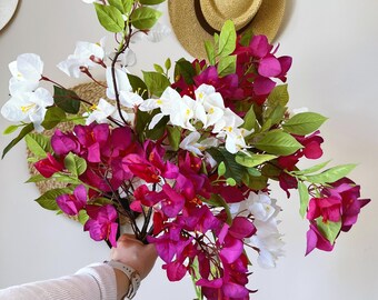 25 Rose Artificiali In Seta Corallo Arancione, Gambo E Foglie Verdi, Vere Al Tatto. Perfette Per Centrotavola, Bouquet, Decorazioni Matrimonio E Casa. Confezione Regalo.