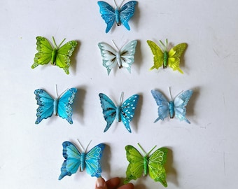 Papillons artificiels avec boutons, vrai papillon, papillon en plumes, papillon décoratif de chapellerie, papillon décoratif pour centre de table