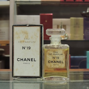 Chanel N 19 Eau De Parfum 4ml Miniature Vintage Very Rare 