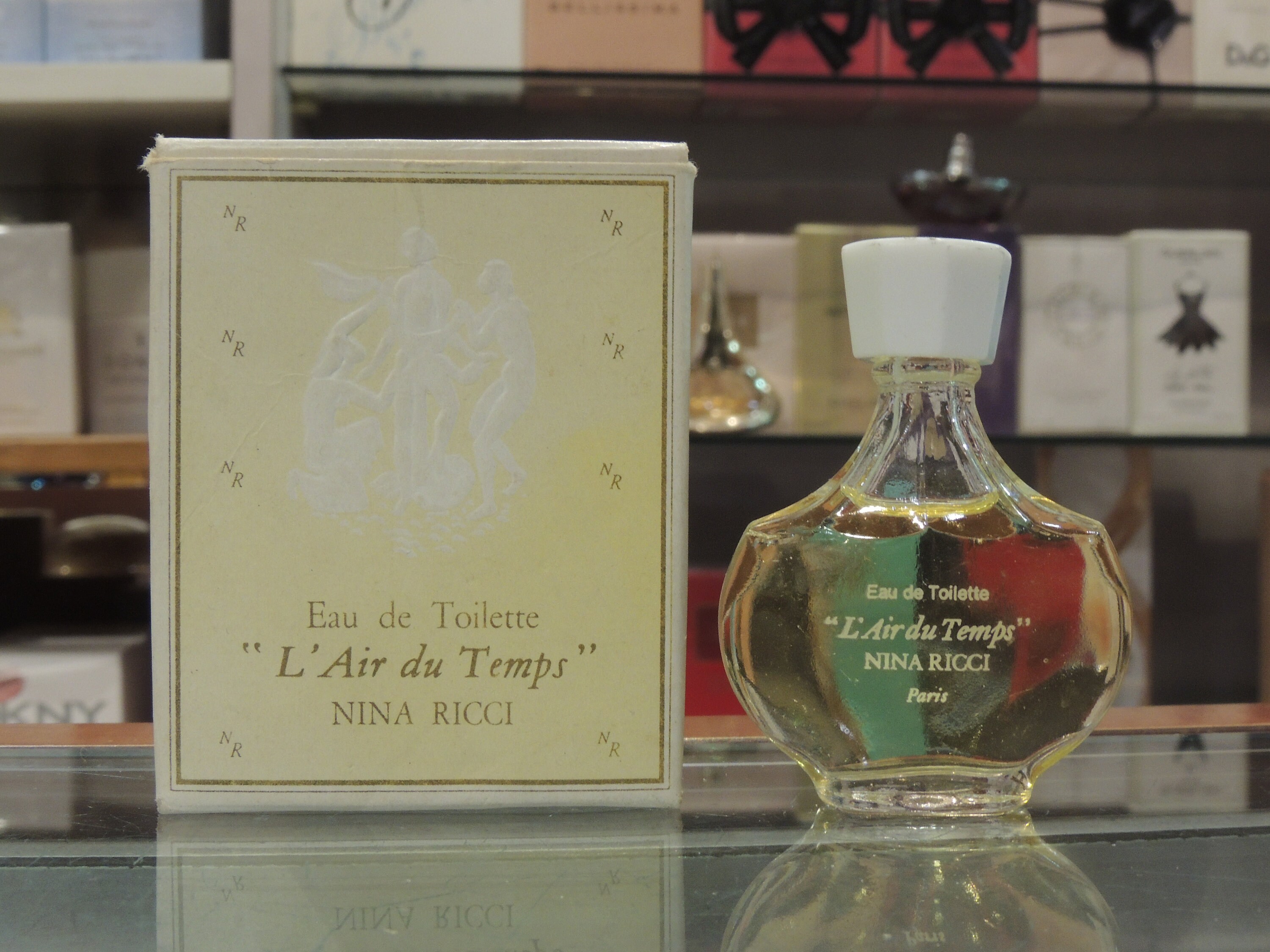 NINA RICCI L’Air de Temps 120mlと48ml