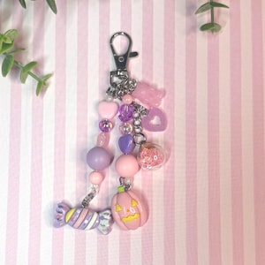 Halloween Candy Purse Charm – Kawaii Halloween Bag Accessory - Gummy Bears & Cute Candy-Themed Keychain, Trick or Treat Gift
