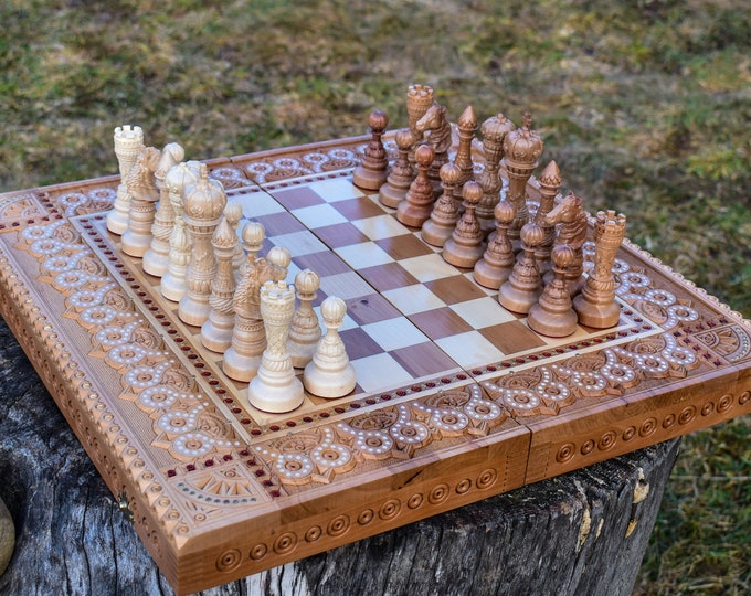 Carved Chess Set, Chess Checkers & Backgammon, 3 in 1, Inlaid With