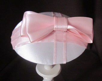 Braut Kopfschmuck Fascinator Hut Headpiece Rosa Schleife "Rose" elegant festlich Hochzeit Tauf Satin Abschlussball Jubiläum Fest Feier Party