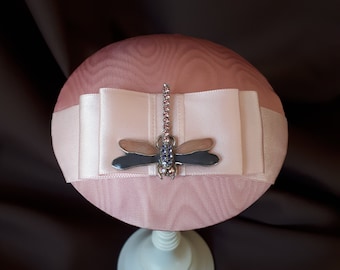 Casque de mariée fascinateur chapeau casque libellule rose « Libellule » élégant mariage festif baptême bal anniversaire festival célébration fête