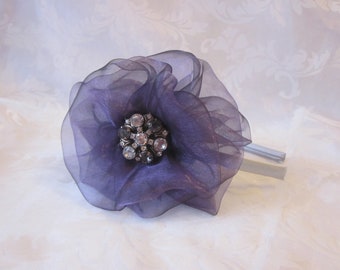 Festlicher Fascinator Haarreif in Lila Violett Silber Grau mit romantischer Organza-Blume "Pauline"