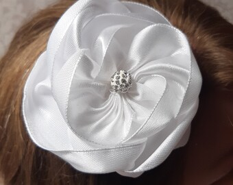 Haarblume Stoffblume Braut Kopfschmuck Weiß Brosche Klammer "Penelope" Hochzeit festlich elegant romantisch Accessoire Taufe Jubiläum