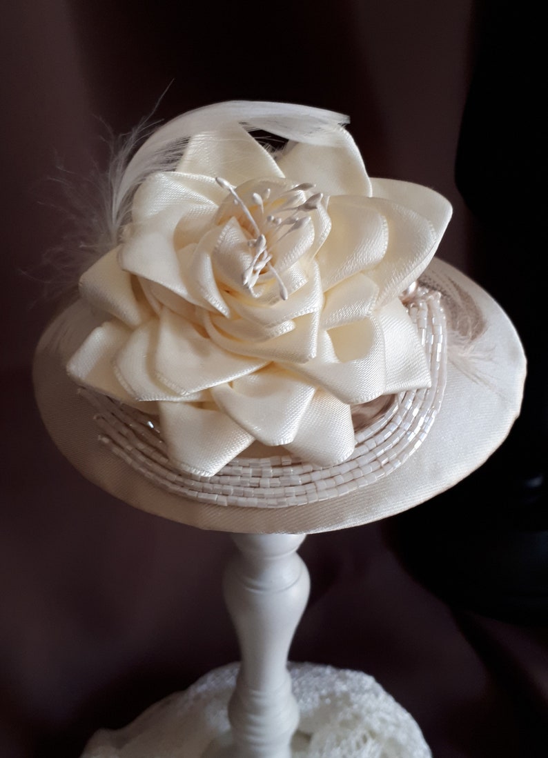 Fascinator Braut Kopfschmuck Creme Ivory Hellbeige Satin Etsy.de