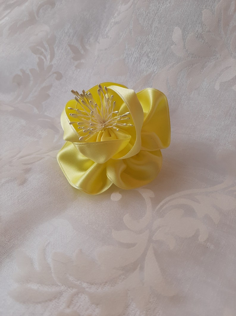 Braut Brosche Klammer Blüte Rose gelb Louise ein zauberhaftes Accessoire für festliche Gelegenheiten Bild 3