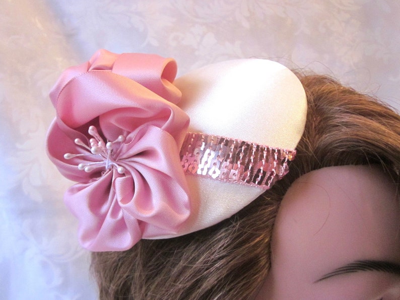 Braut Kopfschmuck Fascinator Hut Headpiece Creme Rosa Altrosa Jeanette elegant Hochzeit Taufe Abschlussball afbeelding 4