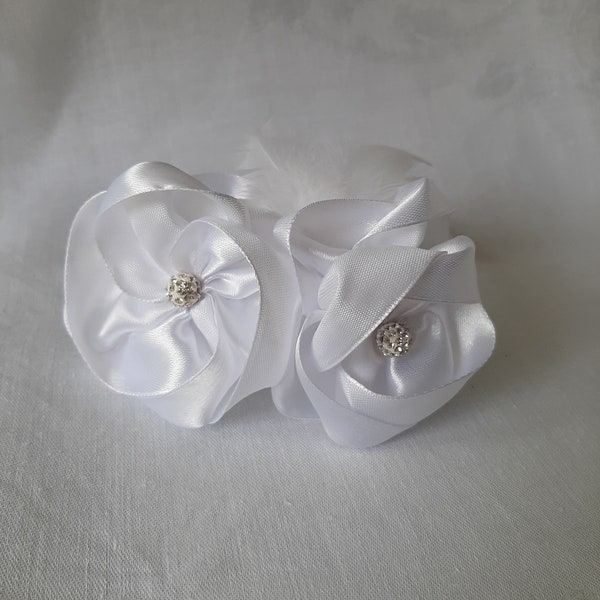 Haarreif Braut Hochzeit Weiß Stoffblume Satinblume "Charlotte" elegant festlich Taufe Party Abiball