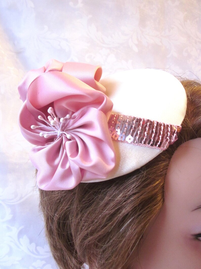 Braut Kopfschmuck Fascinator Hut Headpiece Creme Rosa Altrosa Jeanette elegant Hochzeit Taufe Abschlussball afbeelding 8