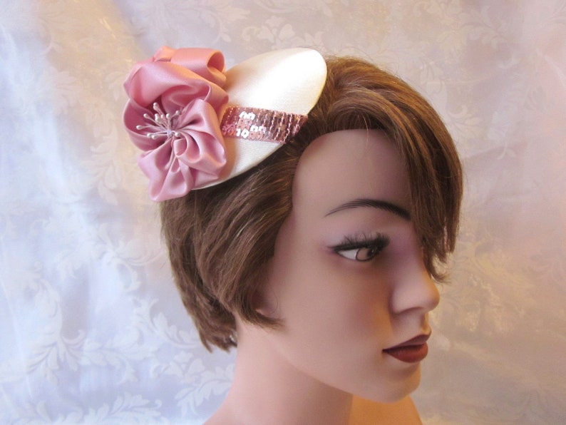 Braut Kopfschmuck Fascinator Hut Headpiece Creme Rosa Altrosa Jeanette elegant Hochzeit Taufe Abschlussball afbeelding 7