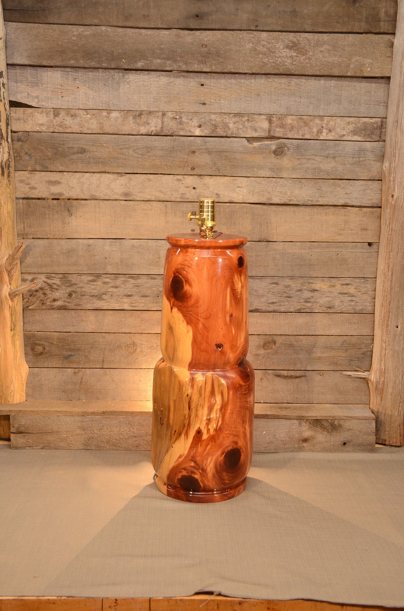 Hand Turned Eastern Red Cedar Rustic Table Lamp 5032 Etsy