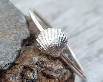 Solid Silver shell ring. Sand cast shell ring. Handmade silver shell with hammered sterling silver band. Handmade jewellery. Beach jewellery