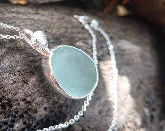 Aqua Seeglas Anhänger. Englisches Seeglas. Sterling Silber. Muschel Halskette. Geschenk für sie. Seeglas Schmuck. Muschel Schmuck