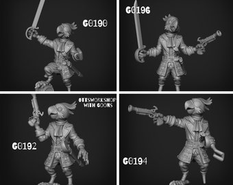 Op de afbeelding: Vier verschillende poses van een grijs 3D-geprint miniatuur van een vogelachtig wezen dat een piratenkostuum draagt. Het wezen houdt een zwaard, een pistool en een telescoop vast. Het miniatuur is gelabeld met de nummers G0190, G0192, G0194 en G0196.