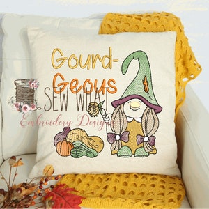 Gourd-Geous Fall Gnome Sketch Filled Broderie Design - Tailles disponibles 8x12 6x10 5x7 4x4 TÉLÉCHARGEMENT NUMÉRIQUE INSTANTANÉ