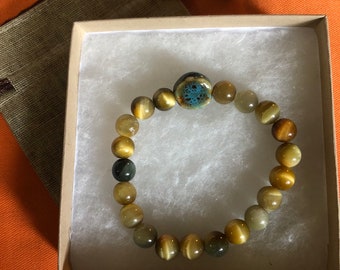 Tigers Eye Bracelet wHexagon Dyed Bone Center.