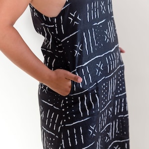 Black and white wax print summer dress image 2