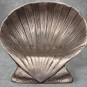 Clam Serving Bowl-Dish Pewtertone Finish by Mann.