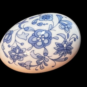 Minton Bone China Blue and White Floral Egg Trinket Dish Made in England