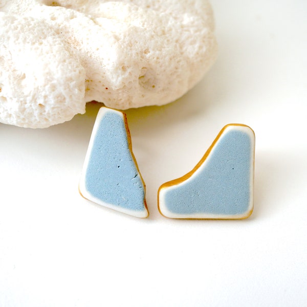 Seaglass stud earrings.The traditional Japanese technique of Kintsugi.made in Japan.contemporary minimal jewelry for women.eco friendly