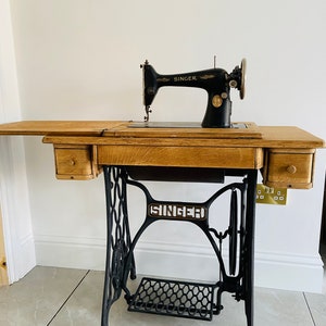 SOLD* commissions taken. Vintage Singer Sewing Table & Machine