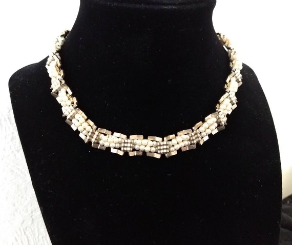 Fab Mid-Mod Gold and Pearl Necklace! - image 1