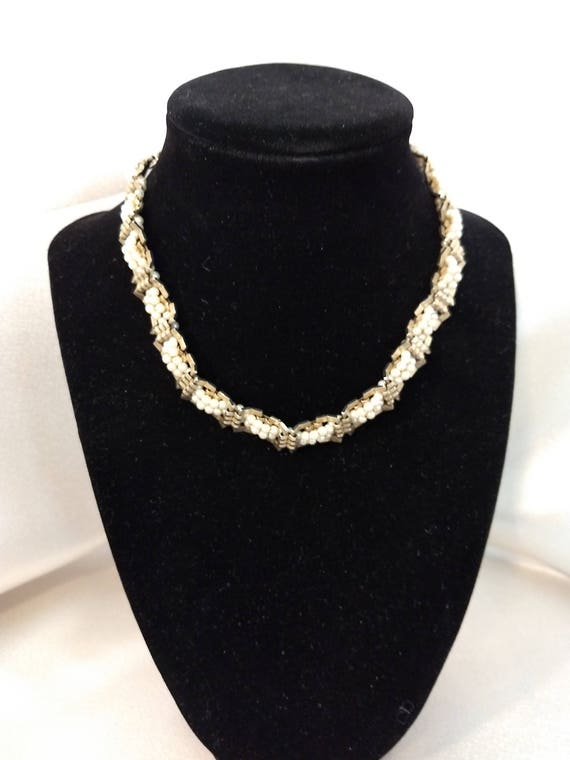 Fab Mid-Mod Gold and Pearl Necklace! - image 8