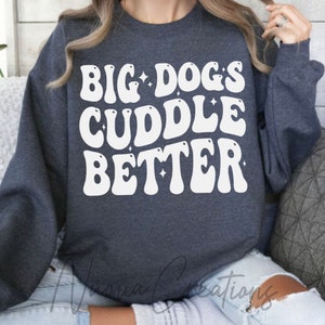 Grote honden knuffelen beter SVG | Bestand knippen | Digitale download | Trending | Retro | Hondenliefhebber | Hondenmama