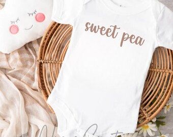 Kombinezon niemowlęcy Sweet Pea w formacie SVG i PNG (do pobrania cyfrowego)