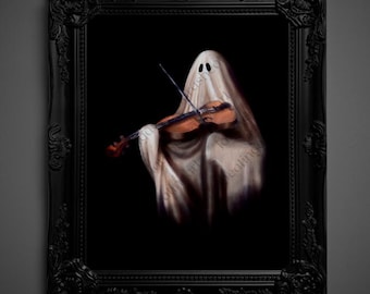 Puede incluir: Una obra de arte enmarcada que representa un fantasma tocando el violín. El fantasma está envuelto en una sábana blanca, sosteniendo un violín marrón. La obra está sobre un fondo negro y enmarcada en un marco negro ornamentado.