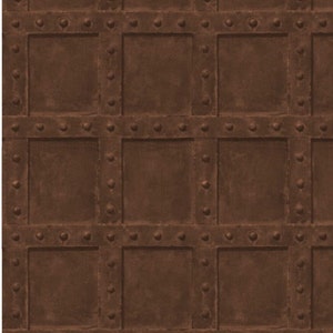 Op de afbeelding: Een bruine metalen deur met een rasterpatroon en klinknagels. De deur is gemaakt van metalen panelen met een getextureerd oppervlak.